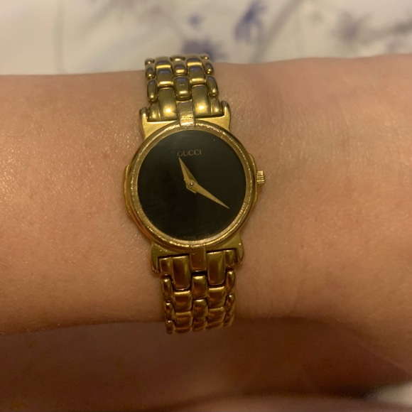 Authentic Vintage GUCCI 3400 watch, gold for woman - Picture 1 of 7